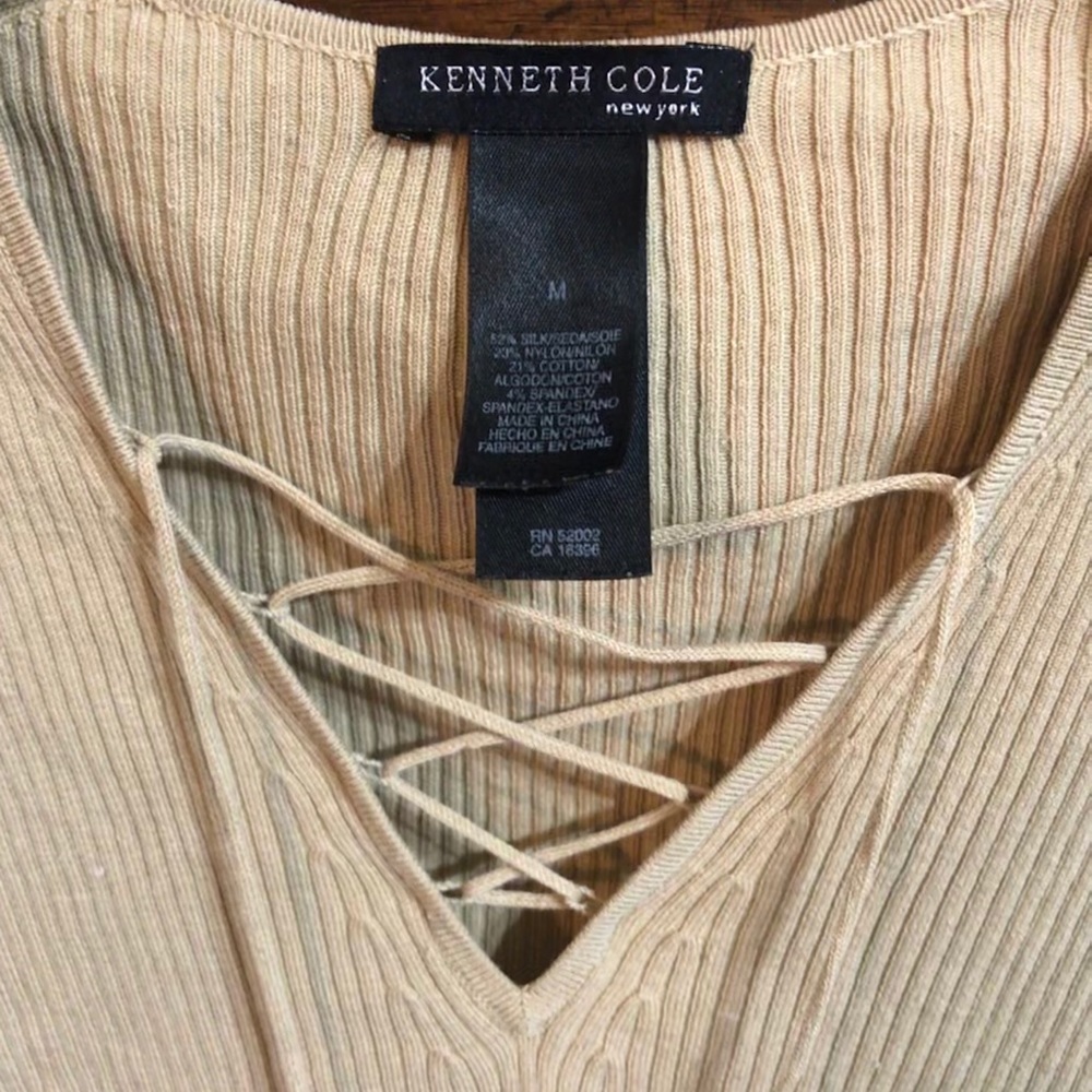 Kenneth Cole Light Weight Tan Sweater Size Med - Picture 2 of 5